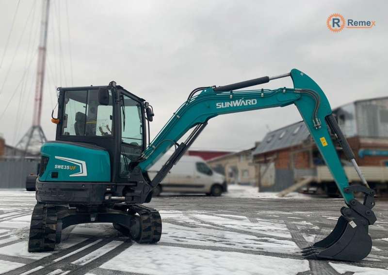 Экскаватор катрина. Sunward swe35uf. Мини-экскаватор Sunward SWE 35 UF. Мини экскаватор Kubota swe35uf управление. SWE 35uf Тип техники: мини-экскаватор год выпуска: 2022.