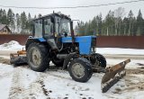 Трактор МТЗ 82.1 (щётка и отвал) 2011 года выпуска