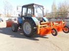 Трактор беларус-892 с отвалом и усиленной щеткой