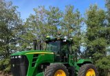 Сельскохозяйственный трактор John Deere 9330