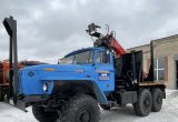 Лесовозный тягач Урал с манипулятором