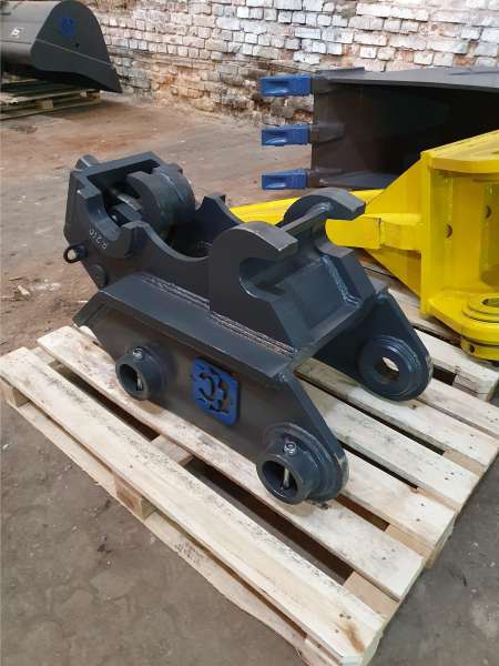 Быстросъемное соединение Q.30 на Komatsu PC180-7