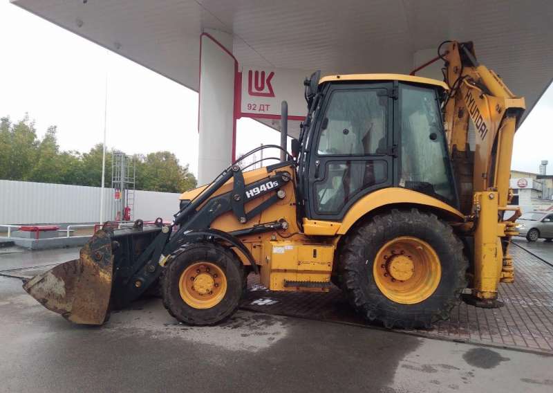 Экскаватор-погрузчик hyundai H940S