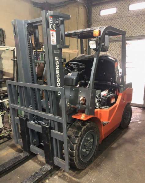 Погрузчик вилочный 3т новый