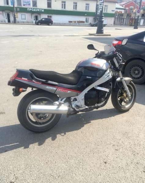 Suzuki GSX1100F