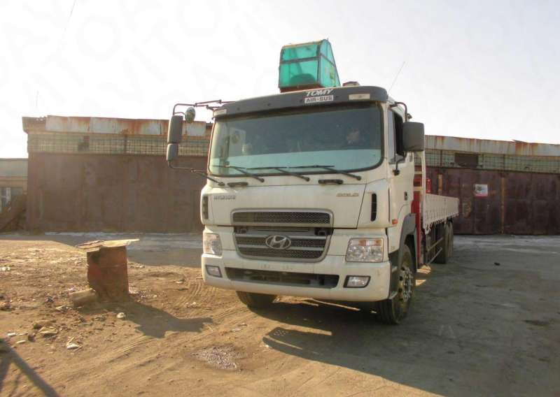 Грузовик Манипулятор Hyundai Gold 2011 года