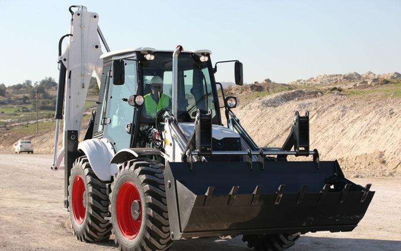 Экскаватор-погрузчик Bobcat 780