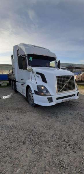 Сцепка тягач Volvo vnl 2007 и полуприцеп