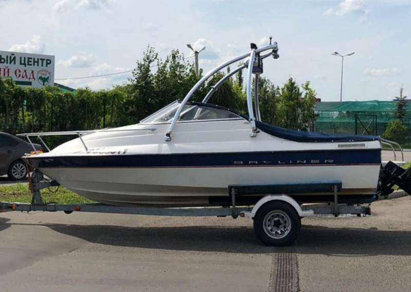 Катер Bayliner 192CU monster tower