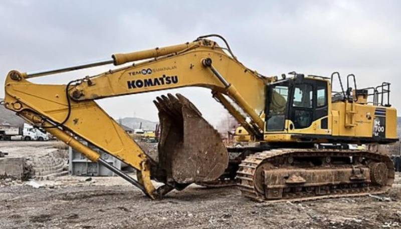 Экскаватор гусеничный Komatsu PC700LC-8E0