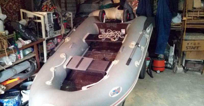 Лидер 300,мотор Ветерок 8