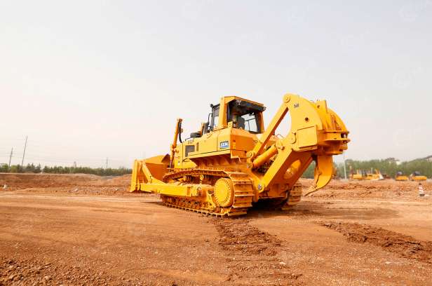 Бульдозер SEM 832F рыхлитель 1 зуб