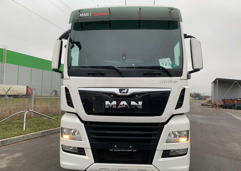 MAN TGX 28.500 6x2-2 BLS (2017 год)