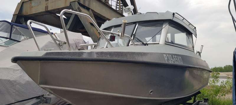 Buster XXL Cabin 2012