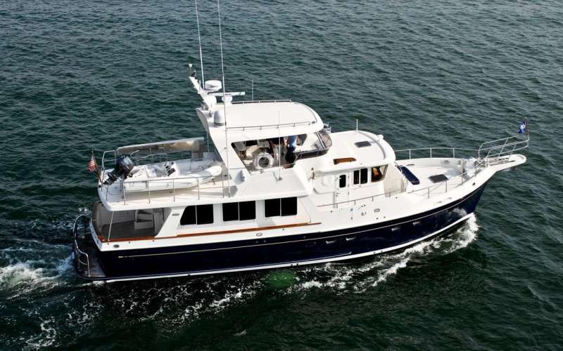 Траулерная яхта Selene 60