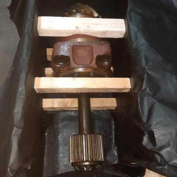 Вертикальная передача дизеля 10Д100 в сборе