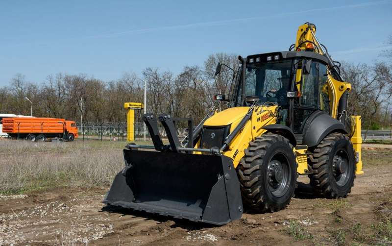 Экскаватор-погрузчик New Holland B115B