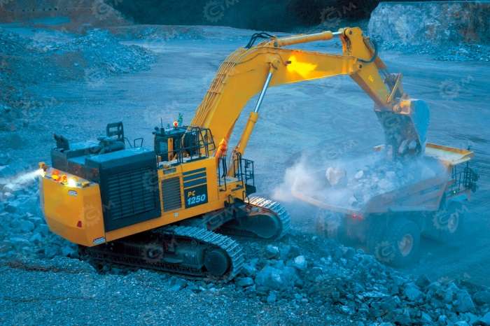 Экскаватор гусеничный Komatsu P C 1250 - 11 R Новый