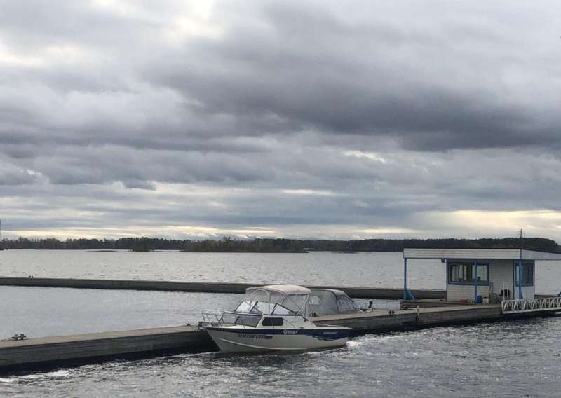 Каютный алюминиевый катер Starcraft islander 221