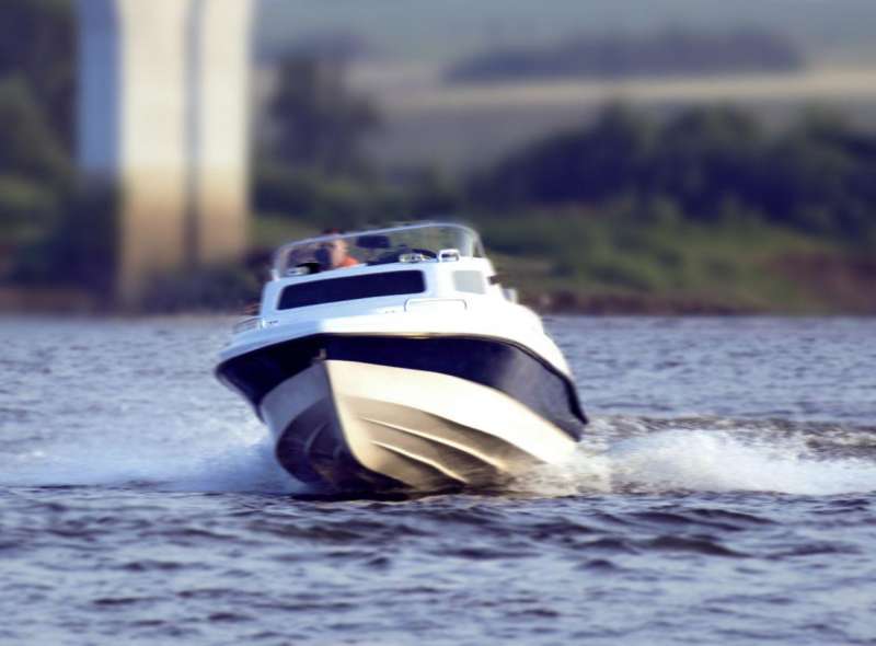 Новый катер с каютой Неман 500 от производителя