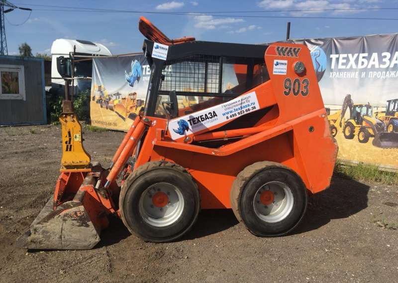 Погрузчик Locust 903