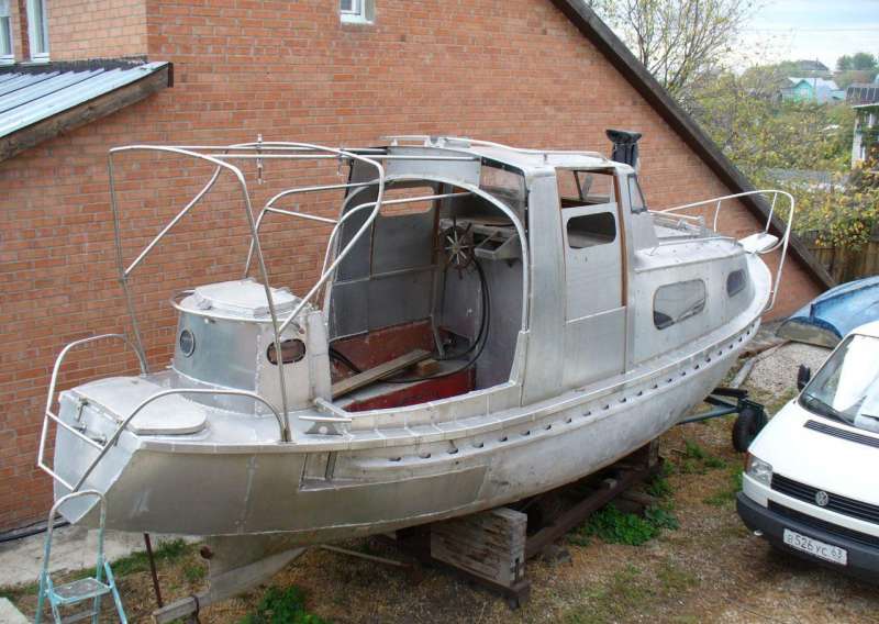 Бот моторно-парусный сварной на базе сшам-20