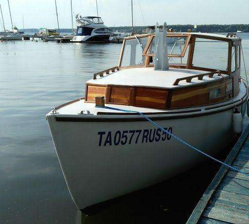 Моторно-парусная деревянная яхта Краслин 20 футов