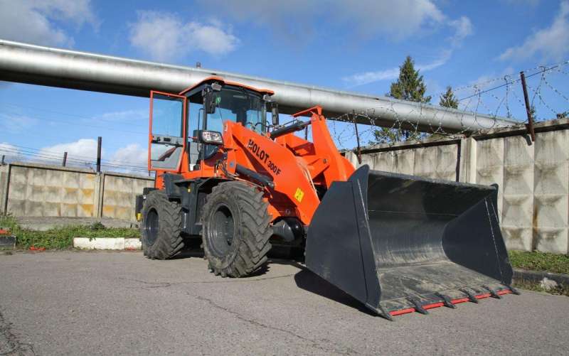 Фронтальный погрузчик Kaiman (Molot) 300F