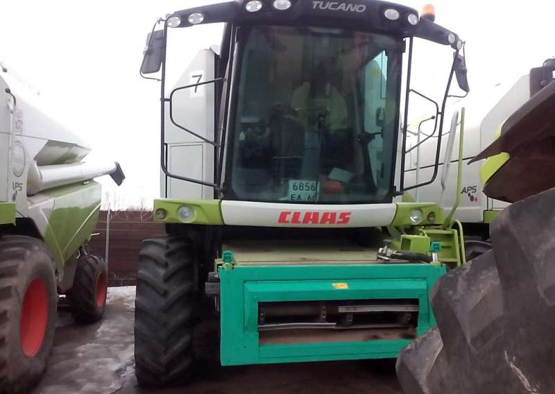 Продам claas tucano 450 с жаткой C750