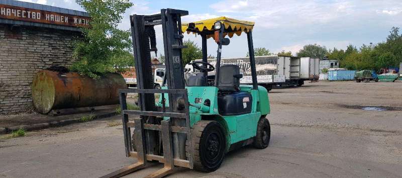 Погрузчик дизель 3 тонны Dalian cpcd30