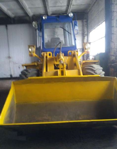 Погрузчик зтм 216 2001г