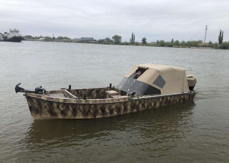 Лодка пластиковая Raskat 70DC верфь RiverBoat