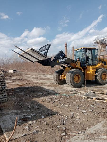 Паллетные вилы для фронтального погрузчика Terex TL155