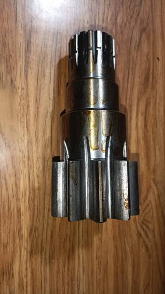 Kubota U35-3 вал редуктора поворота башни