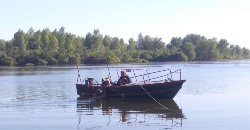 Катер копия диабло 4,6м мотор вихрь 30лс