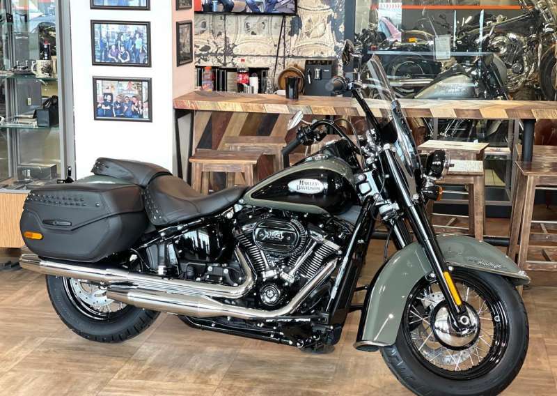 Heritage 114 Harley-Davidson 2021 Vivid Black