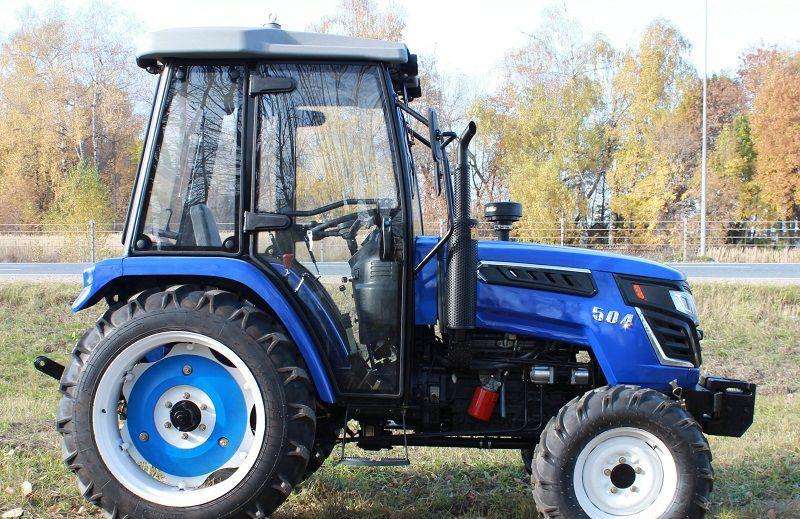 Трактор Xingtai XT-504 с кабиной + Опрыскиватель