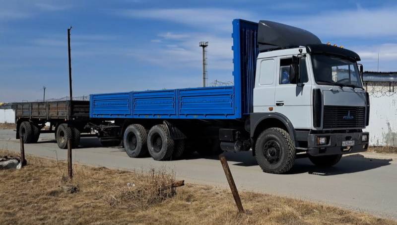 МАЗ-6303 бортовой, -238турбо Прицеп СЗАП-8357 ОТС