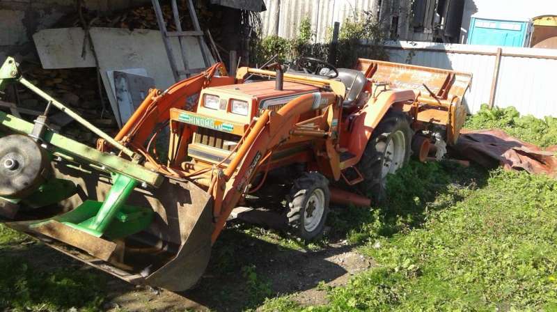 Продам мини-трактор hinomoto N209