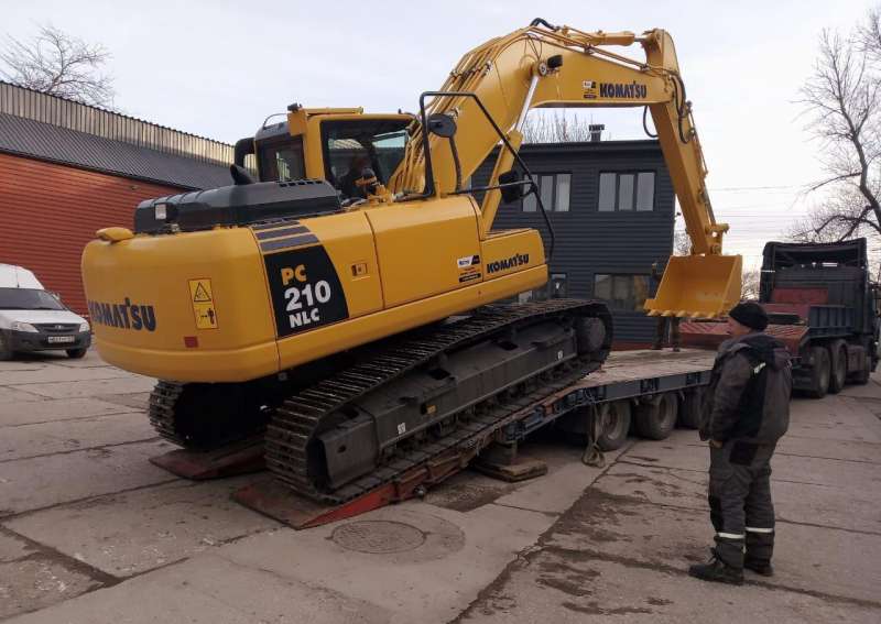 Экскаватор Komatsu PC210-10M0