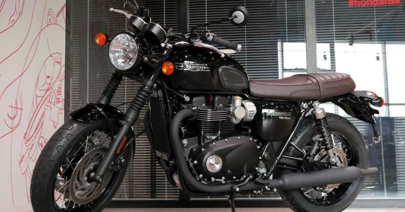 Triumph Bonneville T120 black