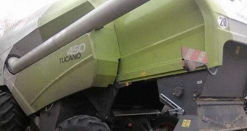 Зерноуборочный комбайн tucano 450 claas