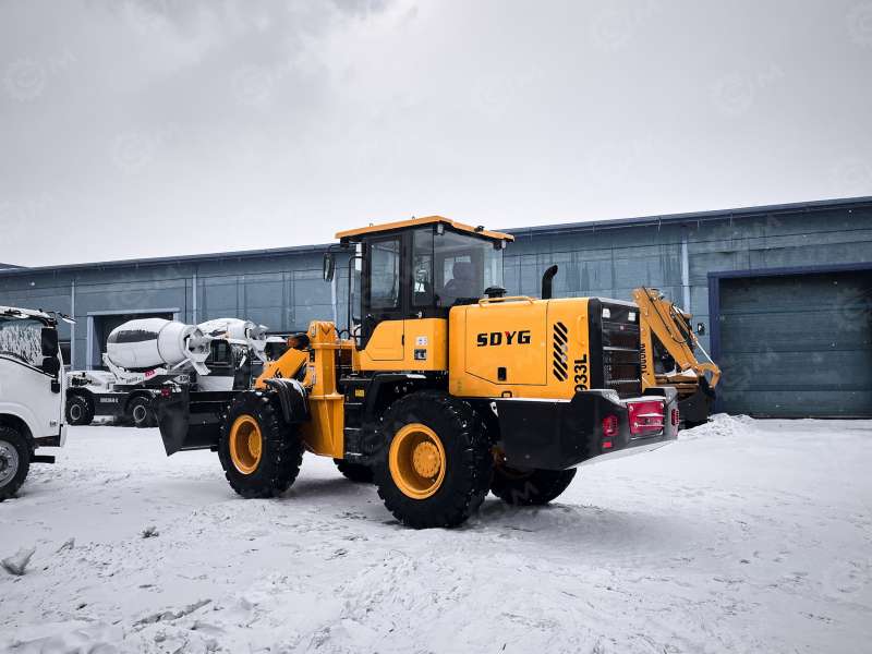 Новый погрузчик Yugong 933L