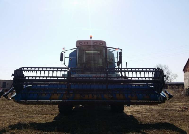 Комбайн зерноуборочный Агромаш-Енисей 5000-1