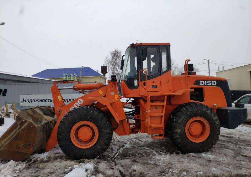 Фронтальный погрузчик Doosan SD300
