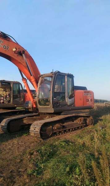 Гусеничный экскаватор Hitachi ZX240, 2008 г