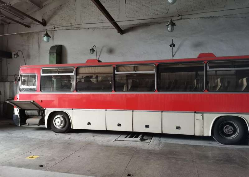 Автобус ик-250