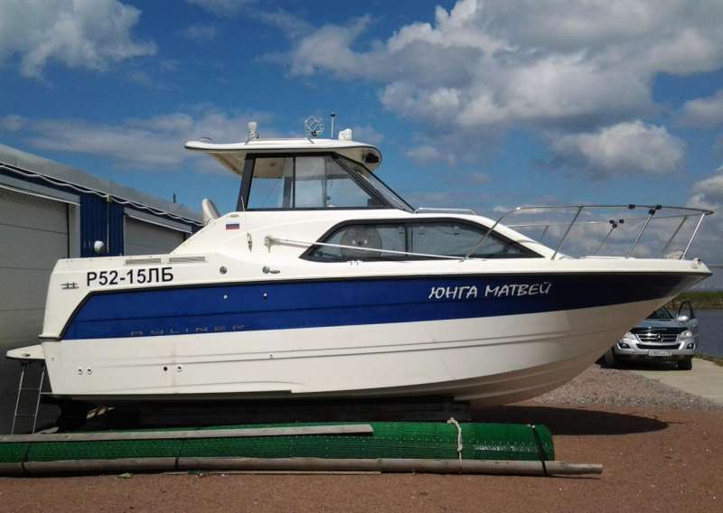 Катер Bayliner 242