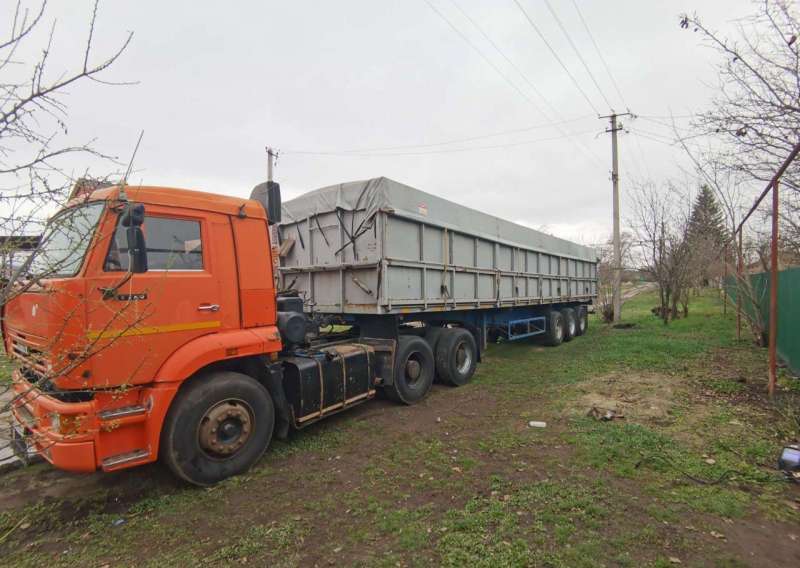 Камаз 6460 с самосвальным полуприцеп ом, зерновоз