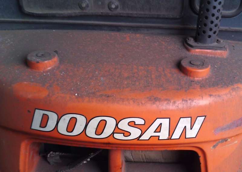 Продается автопогрузчик doosan D25S-5